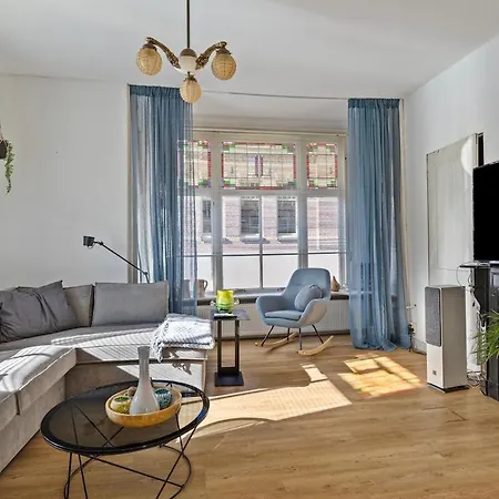 Apartment Authentic In *